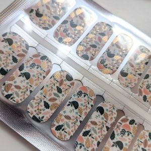 5 for $20 Nail Wraps- Farmhouse Wreath